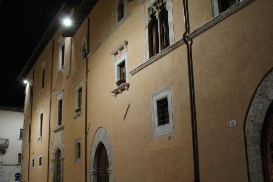 B&B Palazzo Cappa LʼAquila Zewnętrze zdjęcie
